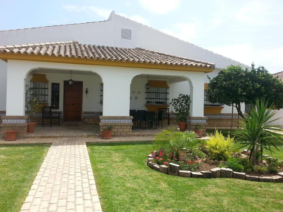 Villa El Magnolio Chiclana de la Frontera Exterior foto